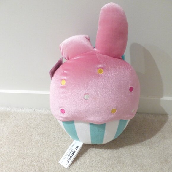 NWT SANRIO My Melody cupcake plush - Picture 2 of 12